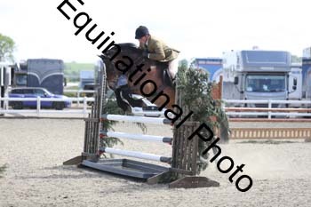 EMY-1528